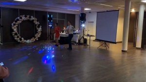 Танец жениха с мамой на свадьбе