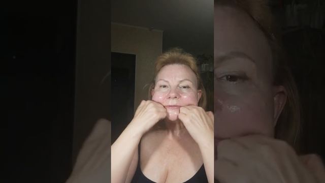 лимфодренажный массаж декольте, шеи, лица с помощью гидрофильное масла.Быстро,эффективно. смотреть онлайн