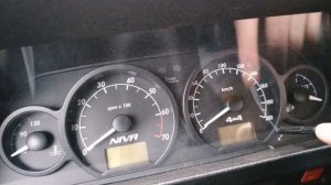 Почему стрелка указателя тем-ры охлаждающей жид-ти бегает вверх вниз? 
Как проверить исправность