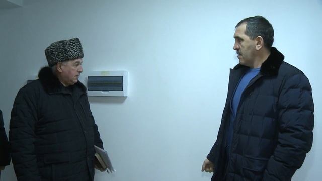 Глава Ингушетии проверил качество побелки спинами подрядчиков смотреть онлайн
