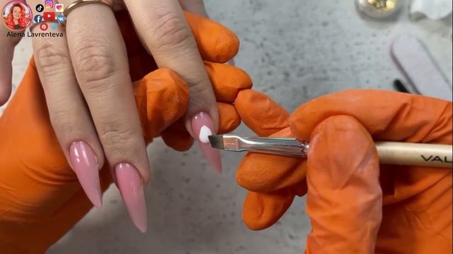 Наращивание на кривые пальцы / Правильная установка шаблона смотреть онлайн