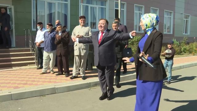 Глава Ингушетии Махмуд-Али Калиматов станцевал лезгинку на одном из избирательных участко смотреть онлайн