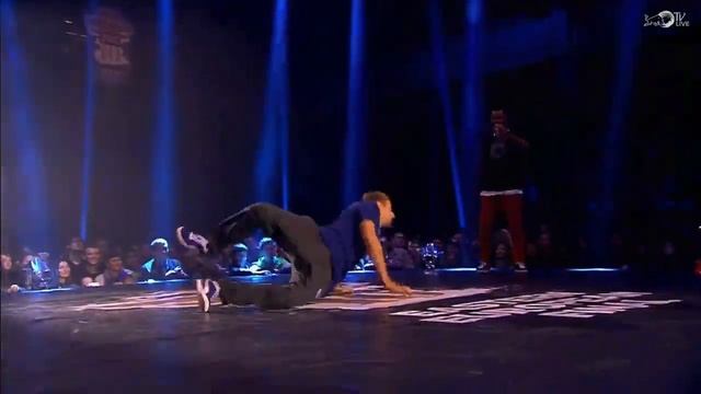 Red Bull Bc One Eastern European Finals 2013 - ROBIN VS PIONEER (TOP 16) смотреть онлайн