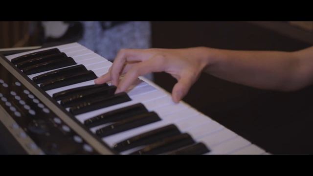 There's Nothing Holding Me Back - Shawn Mendes #GodivaStudioSession 5 смотреть онлайн
