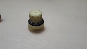 Сливная пробка для мотолодки Прогресс.