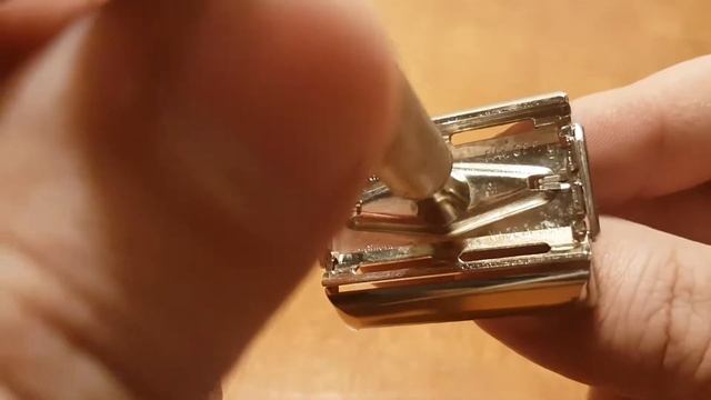 y1 1953 Gillette Superspeed Safety Razor DE смотреть онлайн