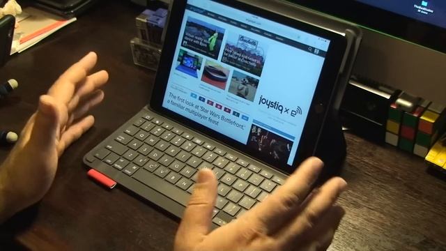 Logitech Type+ protective case with integrated keyboard (iPad Air 2). смотреть онлайн