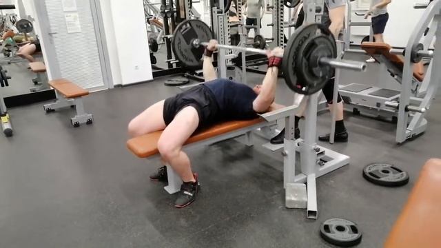 Н 29 Д1 Жим лёжа с 3-мя паузами 85 смотреть онлайн