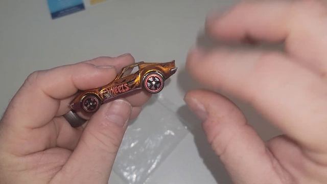 HOT WHEELS SUPER TREASURE HUNT 2023 GAS MONKEY GARAGE 68 CORVETTE G Case смотреть онлайн