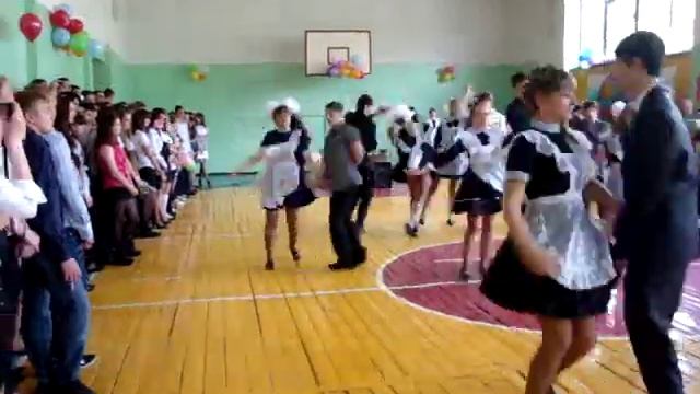 Наш школьный вальс!Камень-на-Оби Лицей №4 смотреть онлайн
