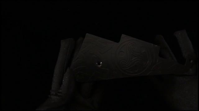 Gibson Standard Pickguard Steel Celtic Black SET смотреть онлайн
