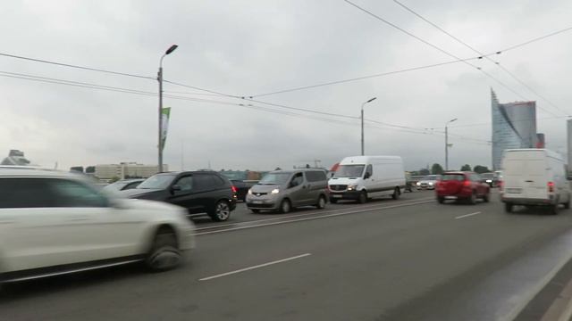 RIGA VANSU-BRÜCKE am Fluss DÜNA (Daugava) смотреть онлайн