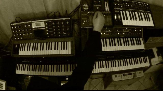 Analog Glitch² смотреть онлайн