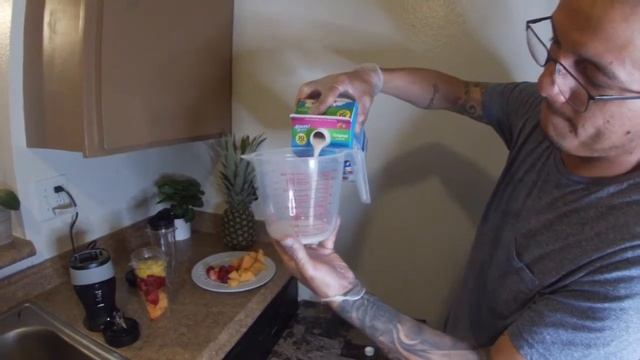 Receta De Como Hacer Un Smoothie Con Mi Nueva Ninja Fit смотреть онлайн