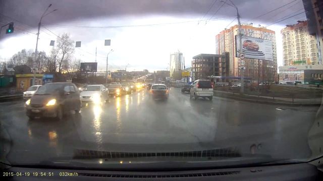 Пробил колесо на перекрестке пр. Комсомольский и ул. Сибирская Томск смотреть онлайн