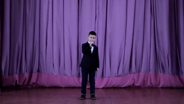 МОУ СШ №8 г. Снежное, Голиков Владимир, «С праздником (Сегодня самый лучший день)». смотреть онлайн