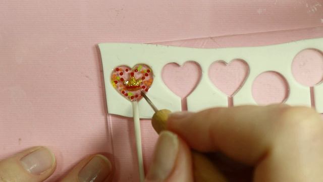 Делаю леденцы одинаковой формы из УФ смолы\Полимерная глина смотреть онлайн