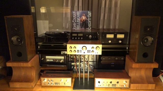 Pierre Lurne J1 - SL5 Tonearm, Audio Technica at20sla Cart - Luxman L-85v) - Rega Model 3 Speakers смотреть онлайн