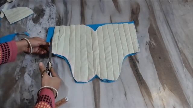 just with one rectangle piece make boots for winter-गर्म ऊनी मोजे बनाए पुराने कपड़े से /winter sock смотреть онлайн