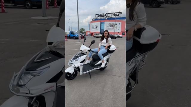 Стильный городской электроскутер #электро #скутер #город смотреть онлайн