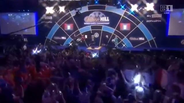 Peter Wright lifts the World Darts Championship Trophy смотреть онлайн