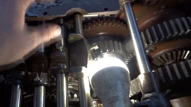 ПОДРОБНАЯ регулировка КПП трактора Т 25///часть 2\/DETAILED adjustment of the T 25 tractor gearbox смотреть онлайн