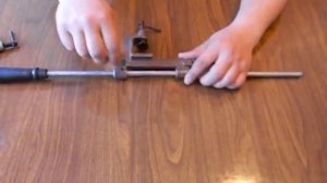 Как закрепить датчик эхолота на транец лодки.