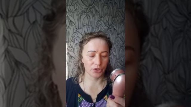 Прибор со светотерапией для омоложения и чистки лица SKIN` SKILLS в действии смотреть онлайн