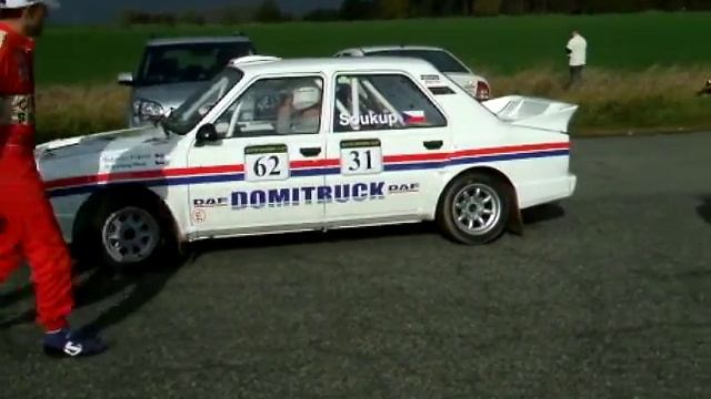 Škoda 130 LR/8 Auto Design Cup 2009 Bechyně смотреть онлайн