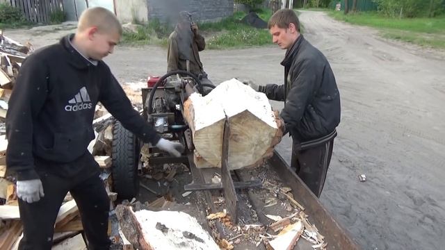 Колим дрова берёза самодельным дизельным дроваколом. смотреть онлайн