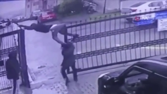 Специально не придумаешь смотреть онлайн