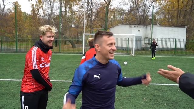 СЛУЧАЙНО ВЫИГРАЛ 30 ТЫСЯЧ РУБЛЕЙ НА ФУТБОЛЬНОМ ПОЛЕ! // футбольная лотерея смотреть онлайн