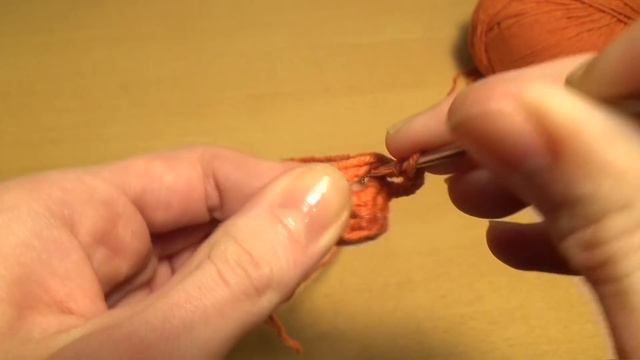 Вязание крючком. Цветок трилистник //// Crochet for beginners. Little Flower shamrock смотреть онлайн