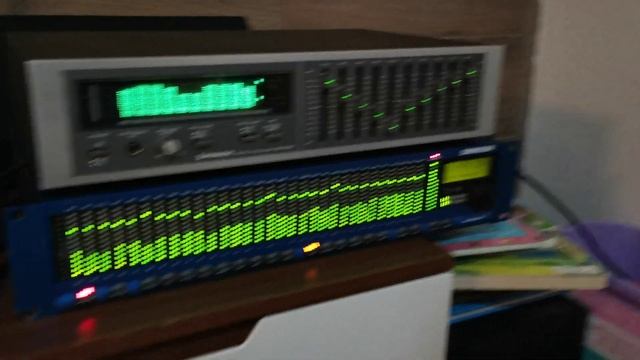 Pioneer SG-750 & Samson D-1500 equalizers CHULADA!!!! смотреть онлайн