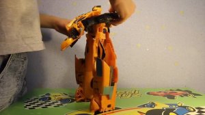 Bumblebee TRANSFORMERS Обзор Бамблби автобота - игрушки Hasbro