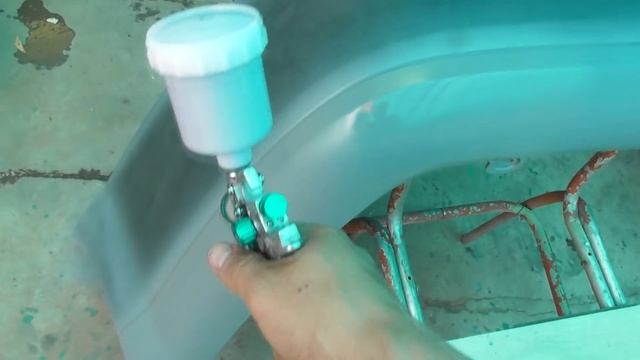 КАК ПОКРАСИТЬ БАМПЕР авто своими руками и без гаража смотреть онлайн