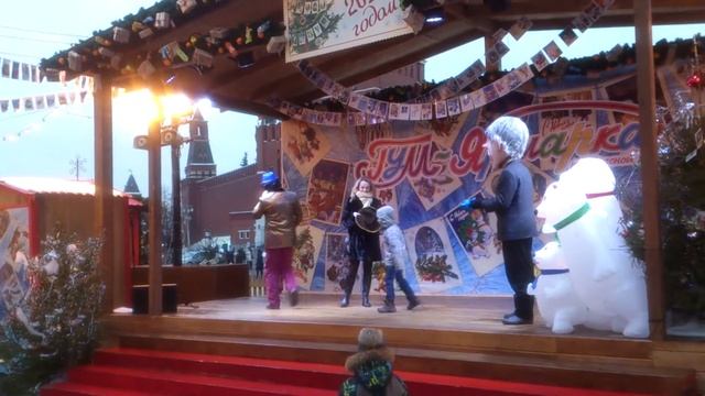 "ГУМ-Ярмарка", Москва, Красная площадь, 19.12.2015, ч.1 смотреть онлайн
