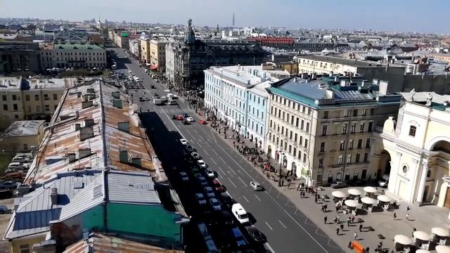 Суета на Невском проспекте вид с думской башни на Дом Зингера смотреть онлайн