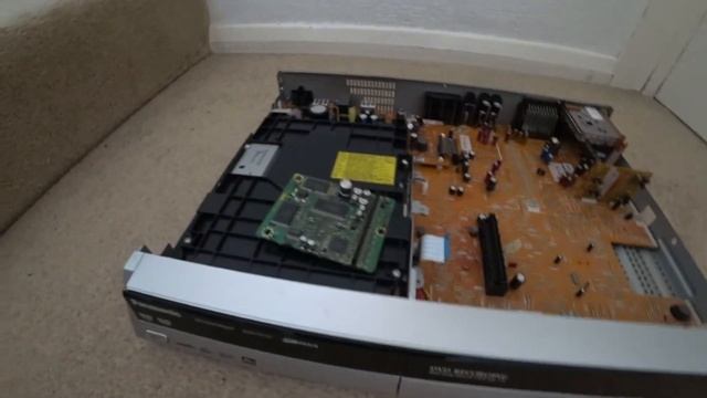 Panasonic DMR-ES10 DVD Recorder. Blown Capacitors. Part 3. NO VIDEO PROBLEM #dvd #dvdplayer смотреть онлайн