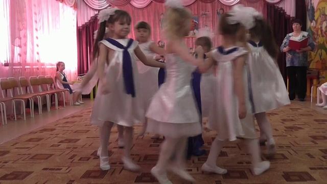 Танец: "Речка" ( с лентой) смотреть онлайн