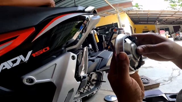 HONDA ADV 150 SETUP ROLLER, SPRING TORQUE | CVT PULLEY UMA смотреть онлайн