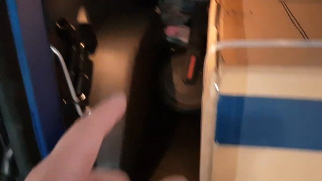 Перевозка мини холодильника в Рено Доккер смотреть онлайн