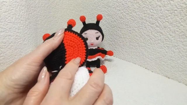 Божья коровка - игрушка вязаная крючком смотреть онлайн