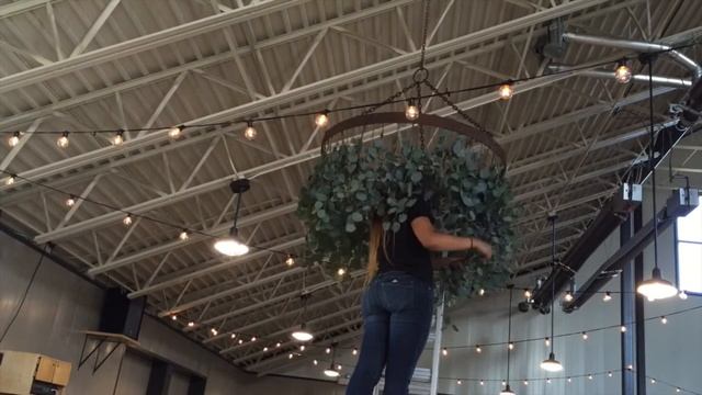 Silver Dollar Eucalyptus Chandelier смотреть онлайн