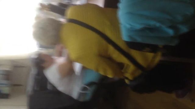 Работница, судебный пристав в отпуске!!! смотреть онлайн