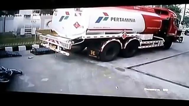 НЕСЧАСТНЫЕ СЛУЧАИ НА ПРОИЗВОДСТВЕ смотреть онлайн