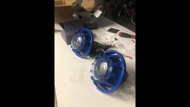 Upgrading Lights on FJ Cruisers - Goodbye Dim Bulbs! - LEDs, HIDs, and More! смотреть онлайн