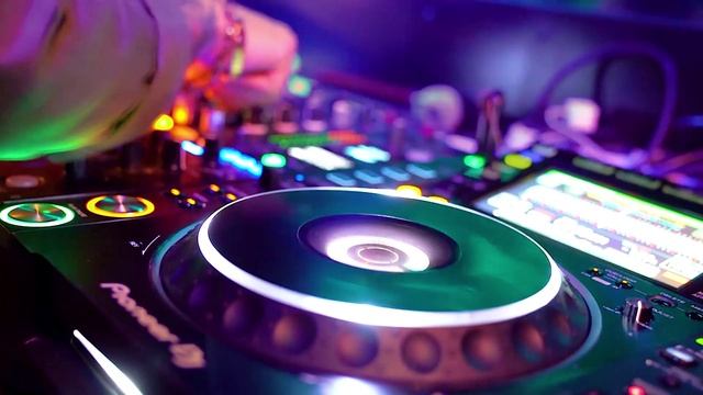 музыка Токио - Нежность (Dj Kirill Clash Dj Dmitriy Nema remix) радио DFM. смотреть онлайн