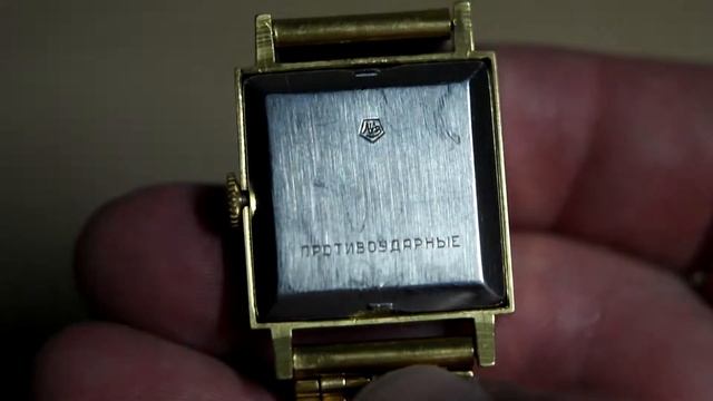 Часы Луч наручные, позолоченный Au20. Лот 00686 смотреть онлайн
