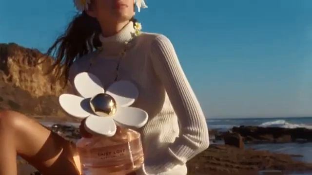 Kaia Gerber, Aube Jolicoeur and Faith Lynch | Daisy Love | Marc Jacobs смотреть онлайн